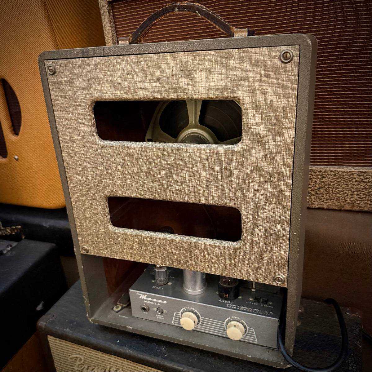 VMA1169 - Masco C-6 Amp, 1x8" speaker