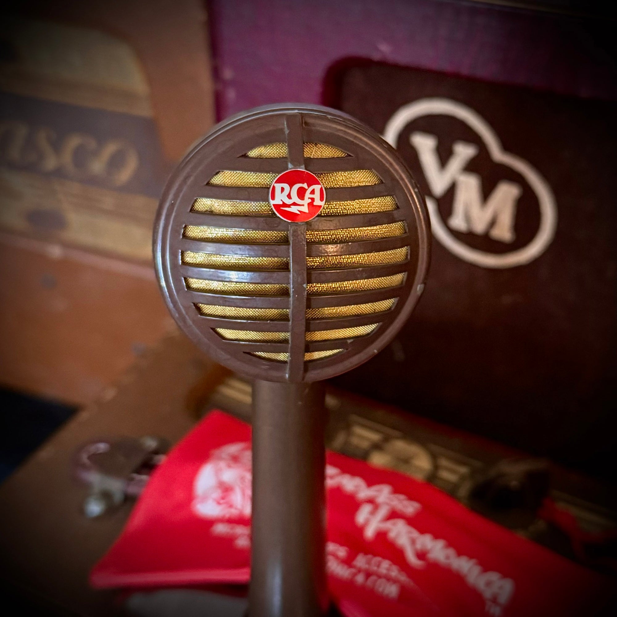 VM1659 - Astatic/RCA Brown Biscuit on stand, Hot Crystal