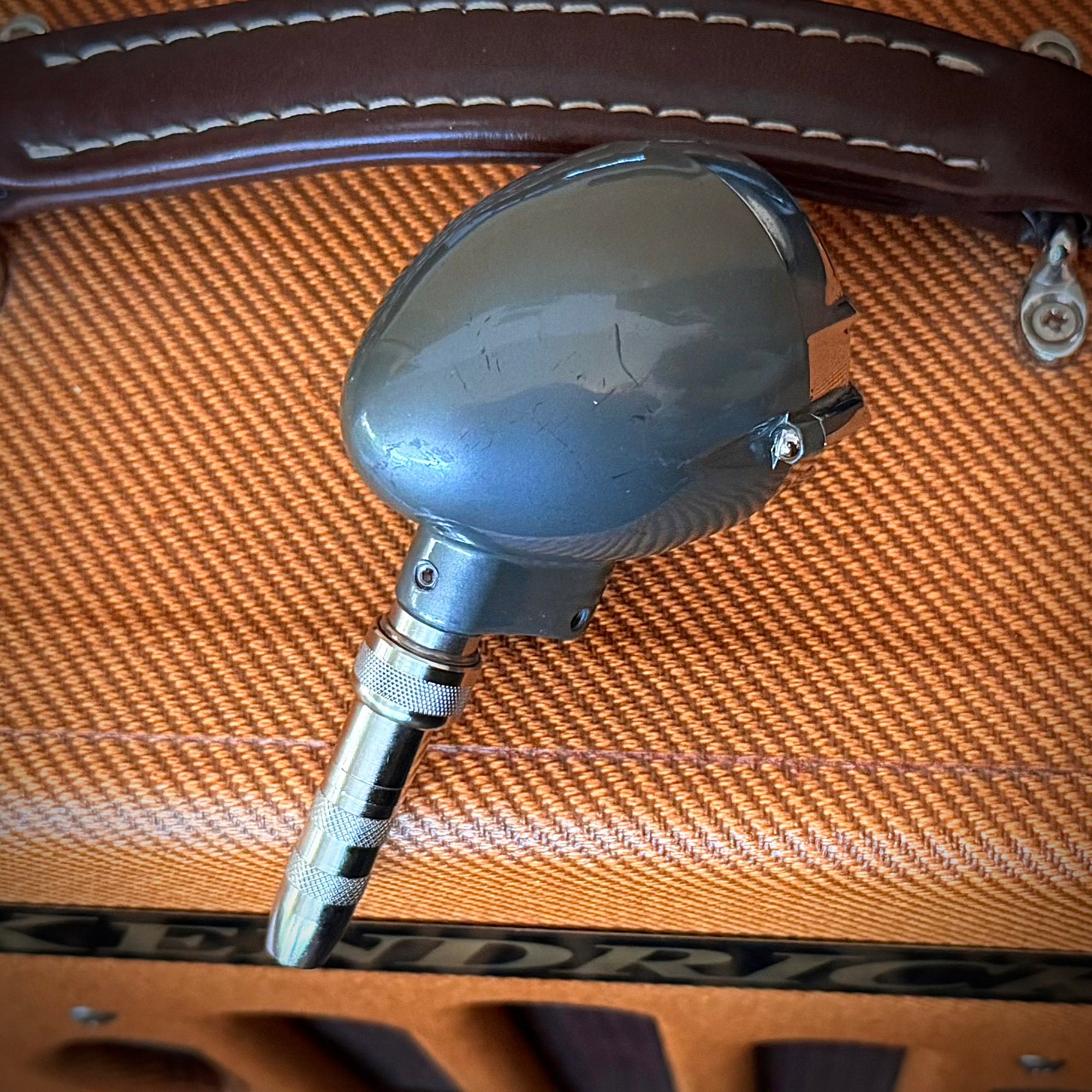 vm1719 - 1942 Astatic JT-30 w/Decal, Vintage Crystal