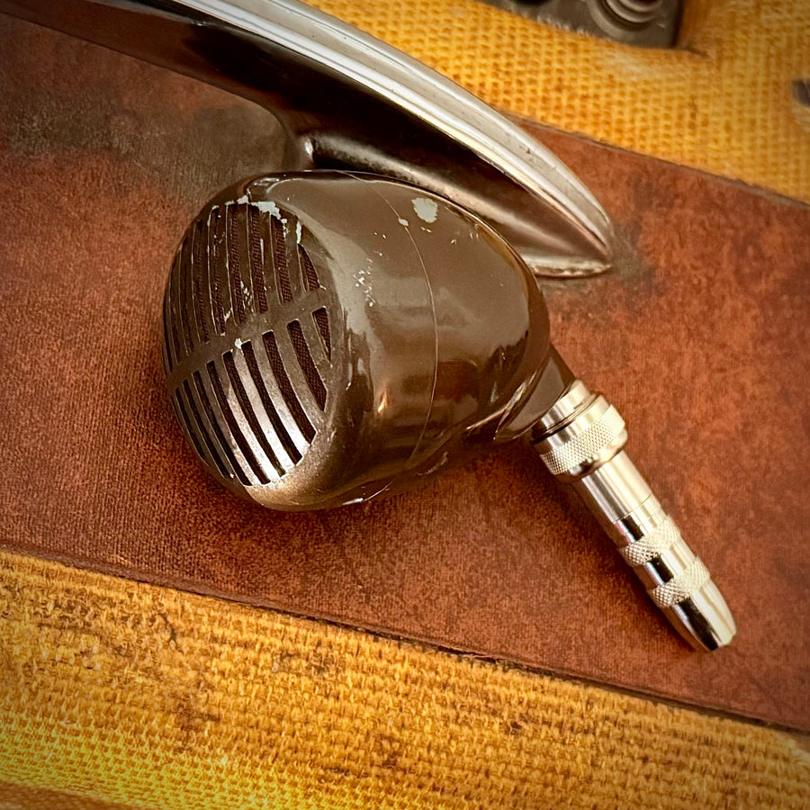 vm1724 - Shure Small Shell Streamliner, Brush Crystal