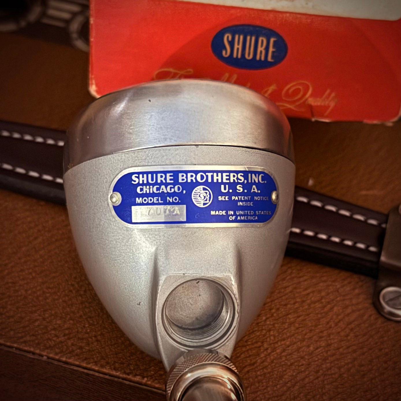 vm1771 - Shure 707A in box, Brush Crystal