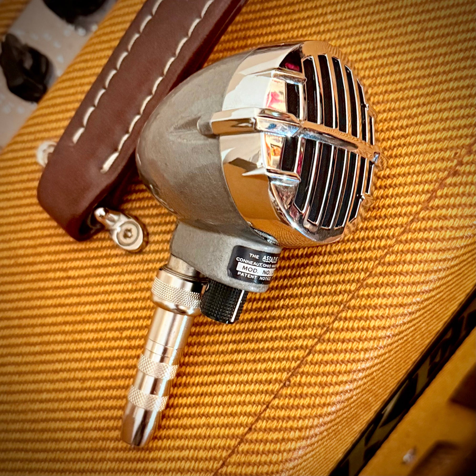 vm1774 - Astatic JT-30, Hot CM, Volume Control