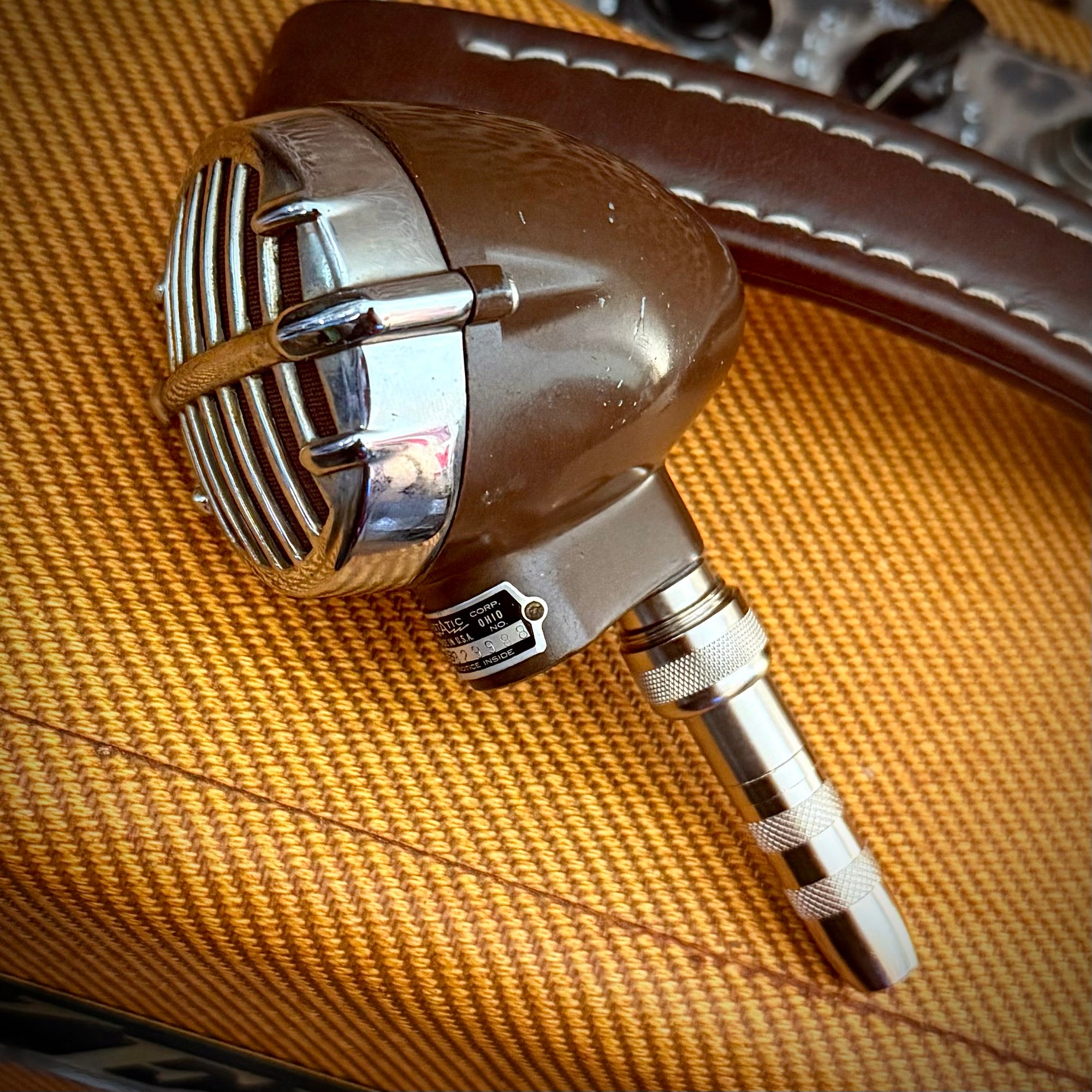 vm1805 - Astatic W-30, Shure 99A CM