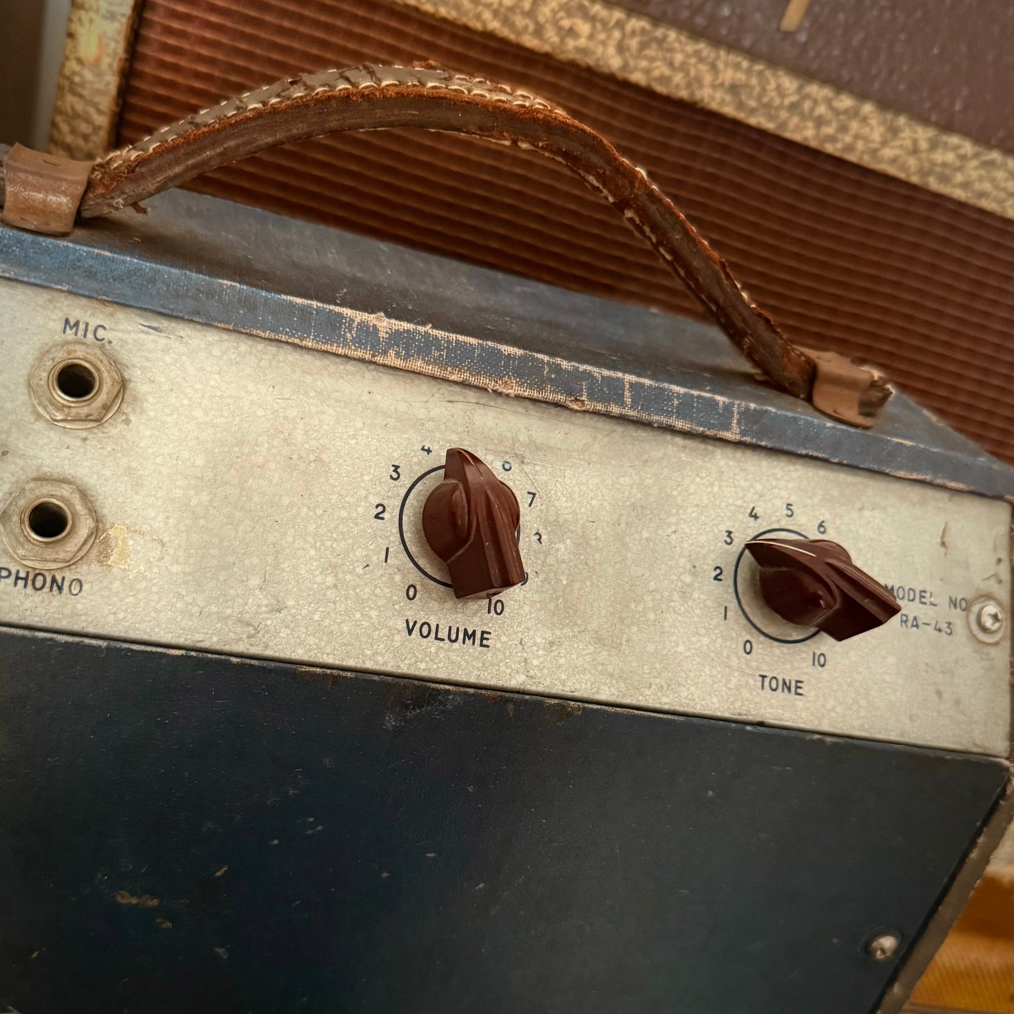 VMA1156 - Masco MAP105 Amp, 1x8" speaker