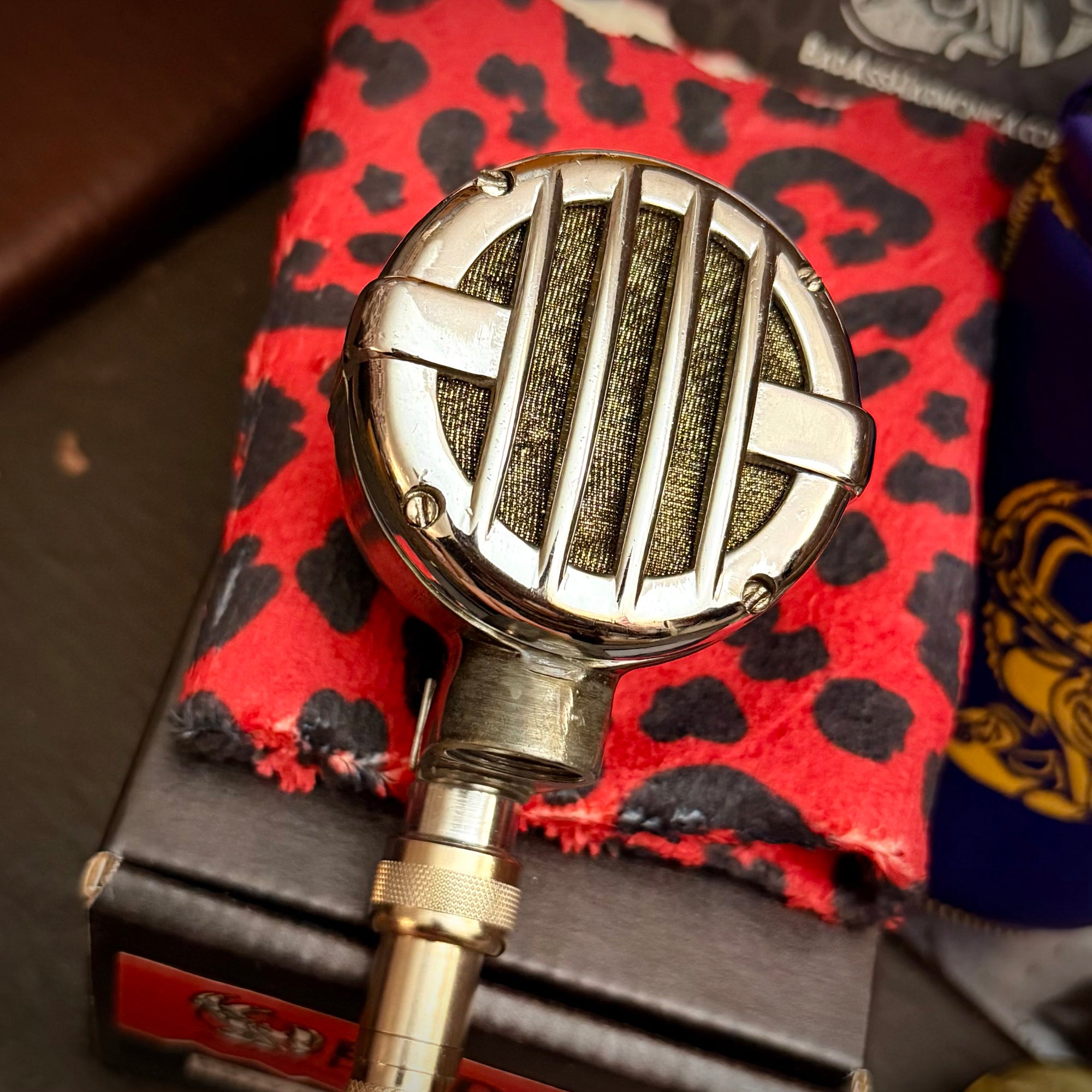 vms1084 - Custom Universal KD, Vintage Crystal