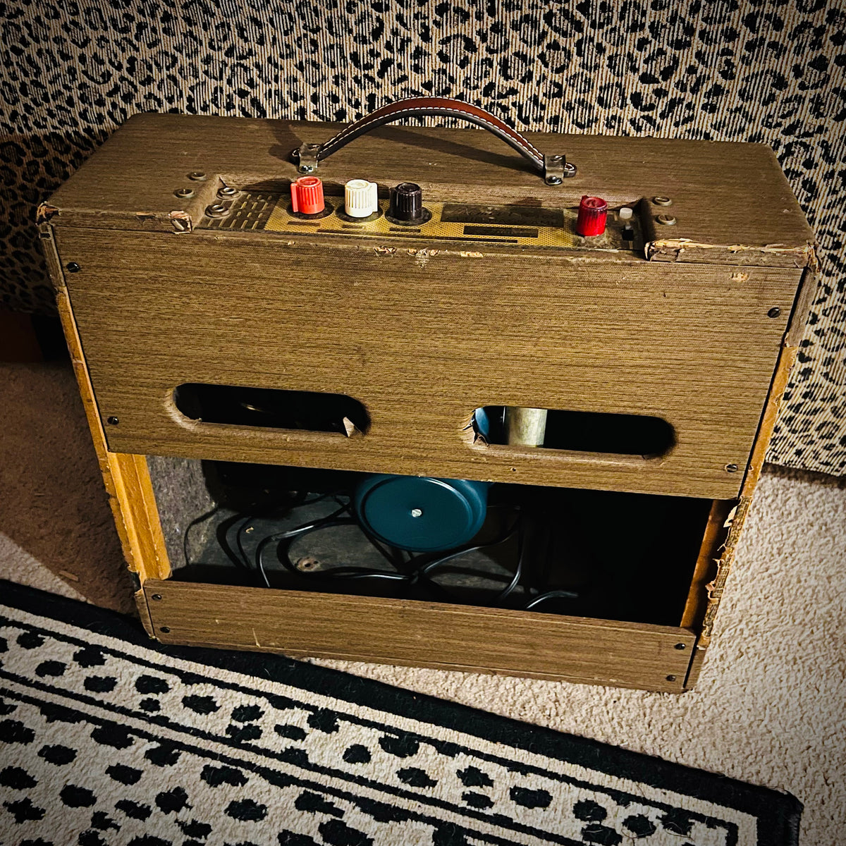 VMA1086 - Premier B-160 Amp, 1x 12" speaker